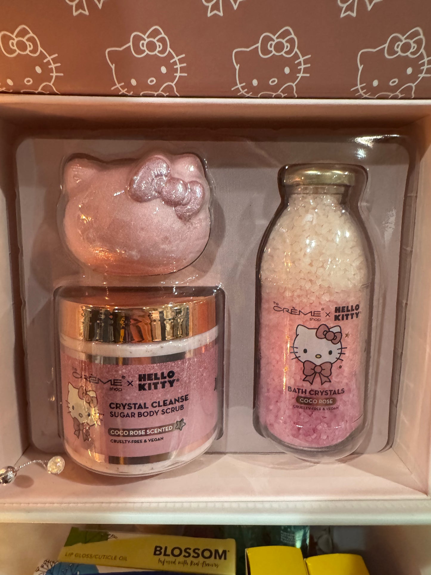 The Crème Shop x Hello Kitty – Lovely Luxury Spa Set | Coco Rose